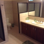 Villa 2 BCC _Main Bathroom
